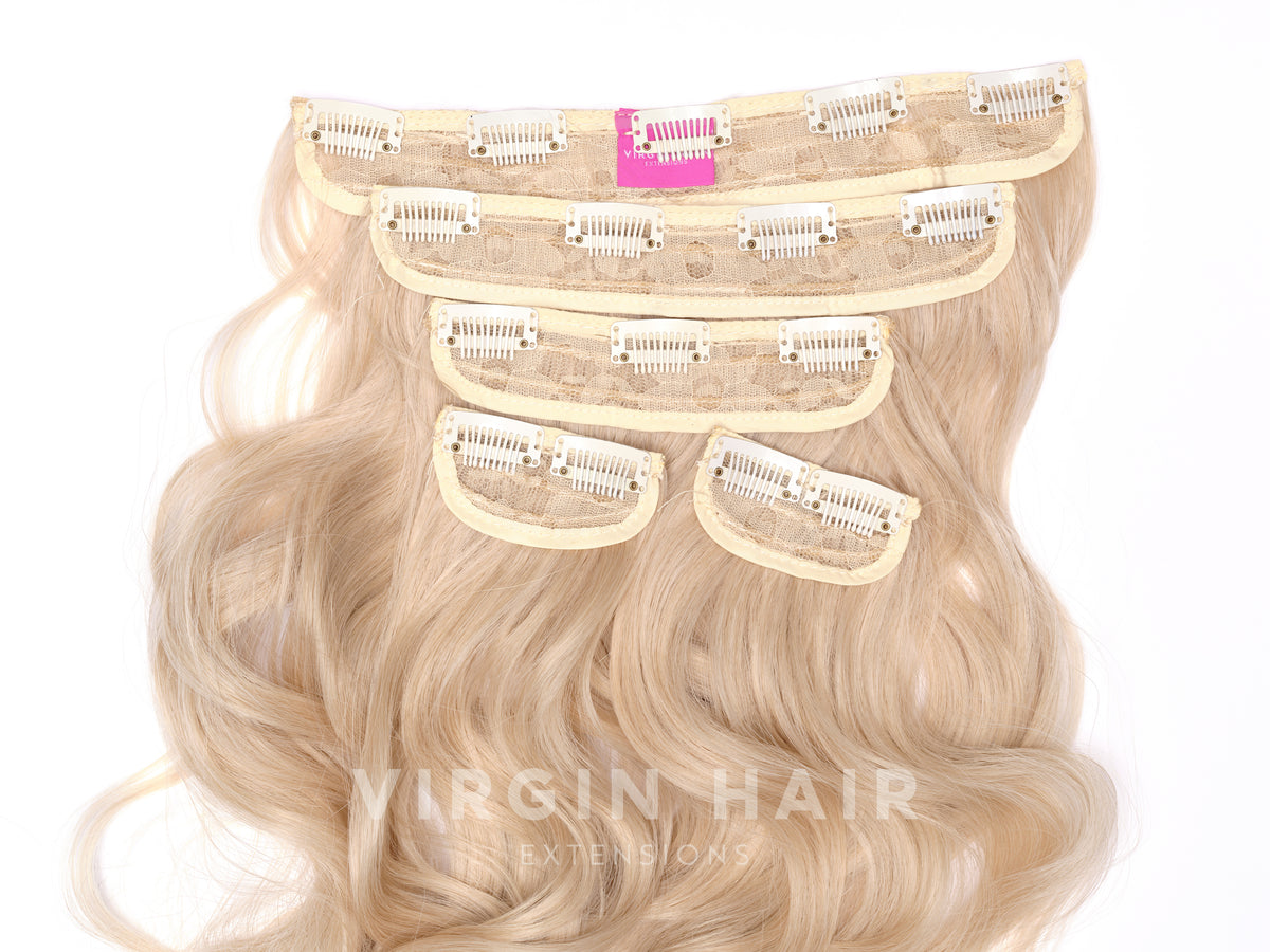 Világos szőke göndör szintetikus póthaj